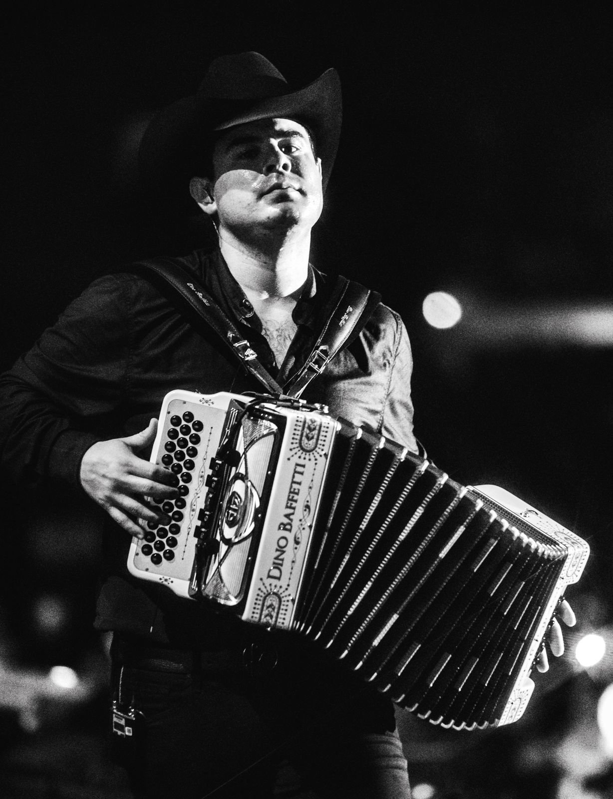 Alfredo Olivas en vivo